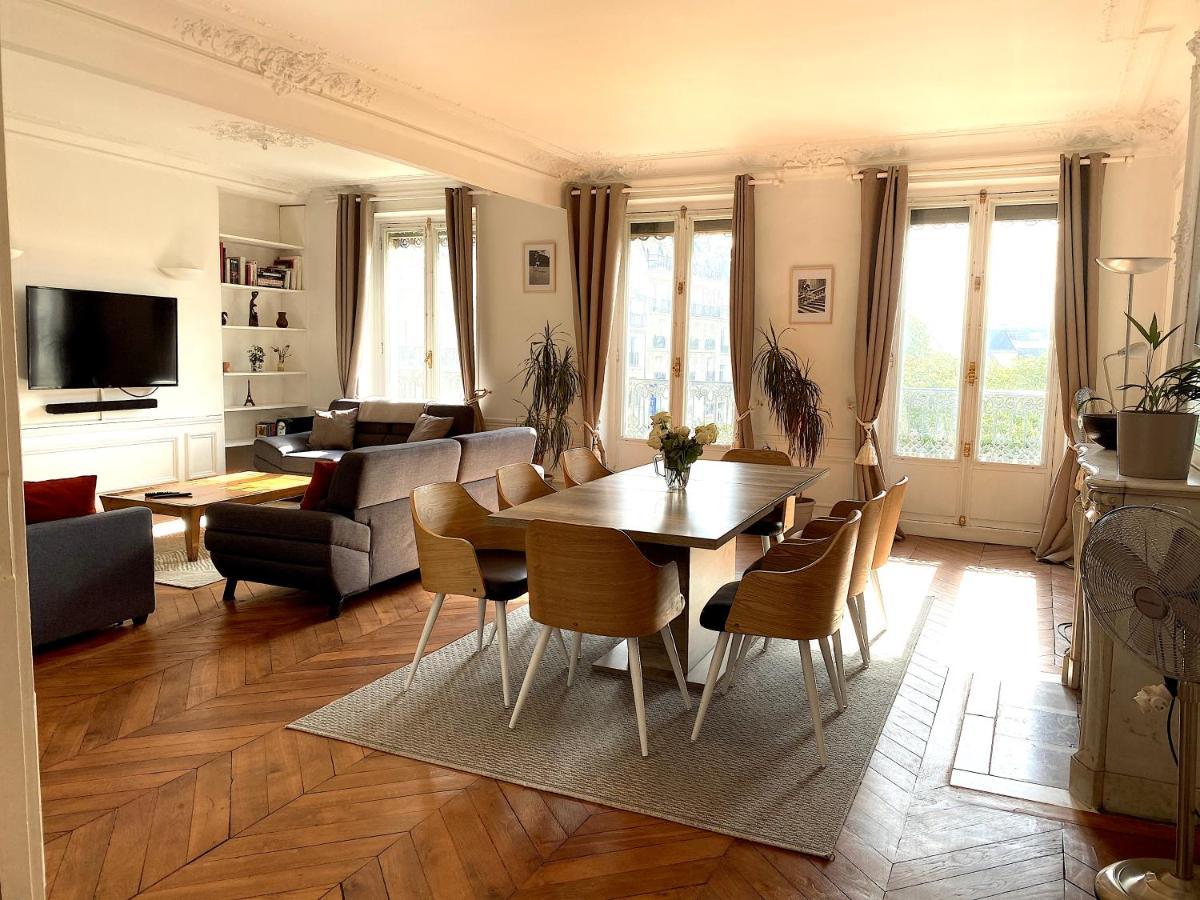 Апартаменты Marvellous Sunbathed 3Br At The Heart Of Париж Экстерьер фото