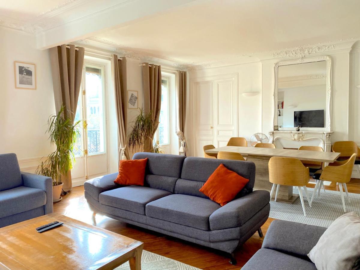 Апартаменты Marvellous Sunbathed 3Br At The Heart Of Париж Экстерьер фото